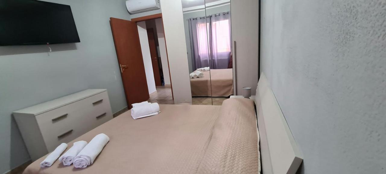 Casa Lory Villa SantʼAntìoco Dış mekan fotoğraf